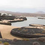 Casa Mar Azul. * Tinajo